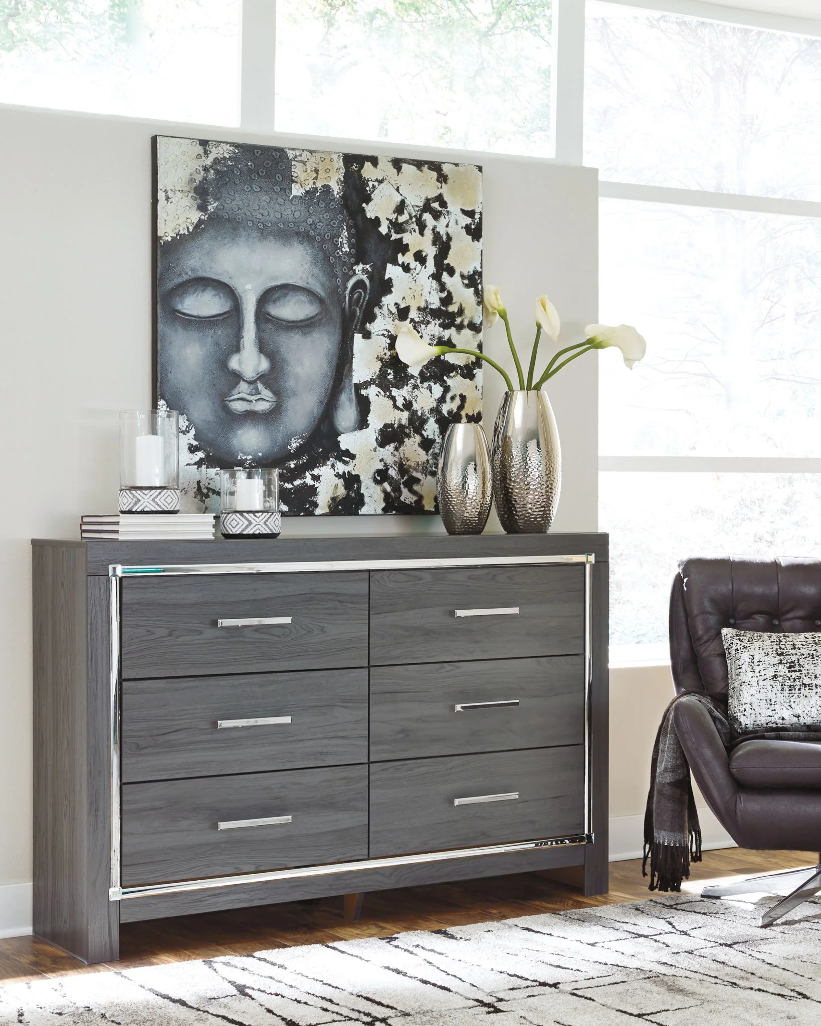 Lodanna - Dresser - Image 4